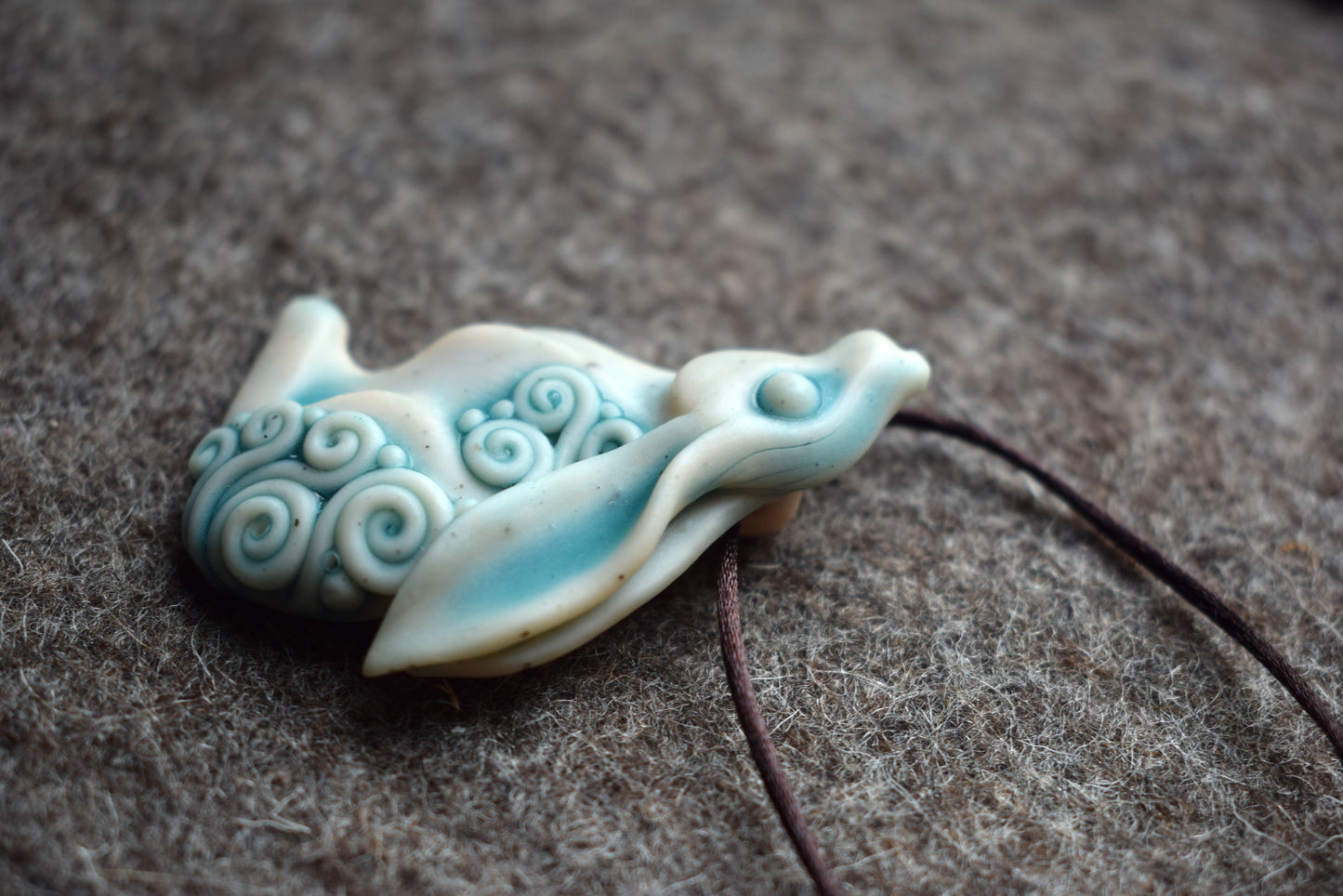 Moon Gazing Hare pendant (b4)