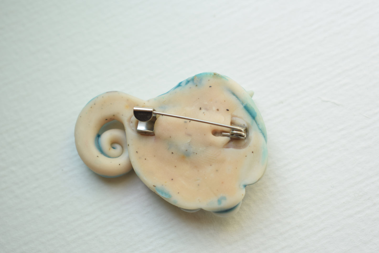 Kelpie brooch (b2)