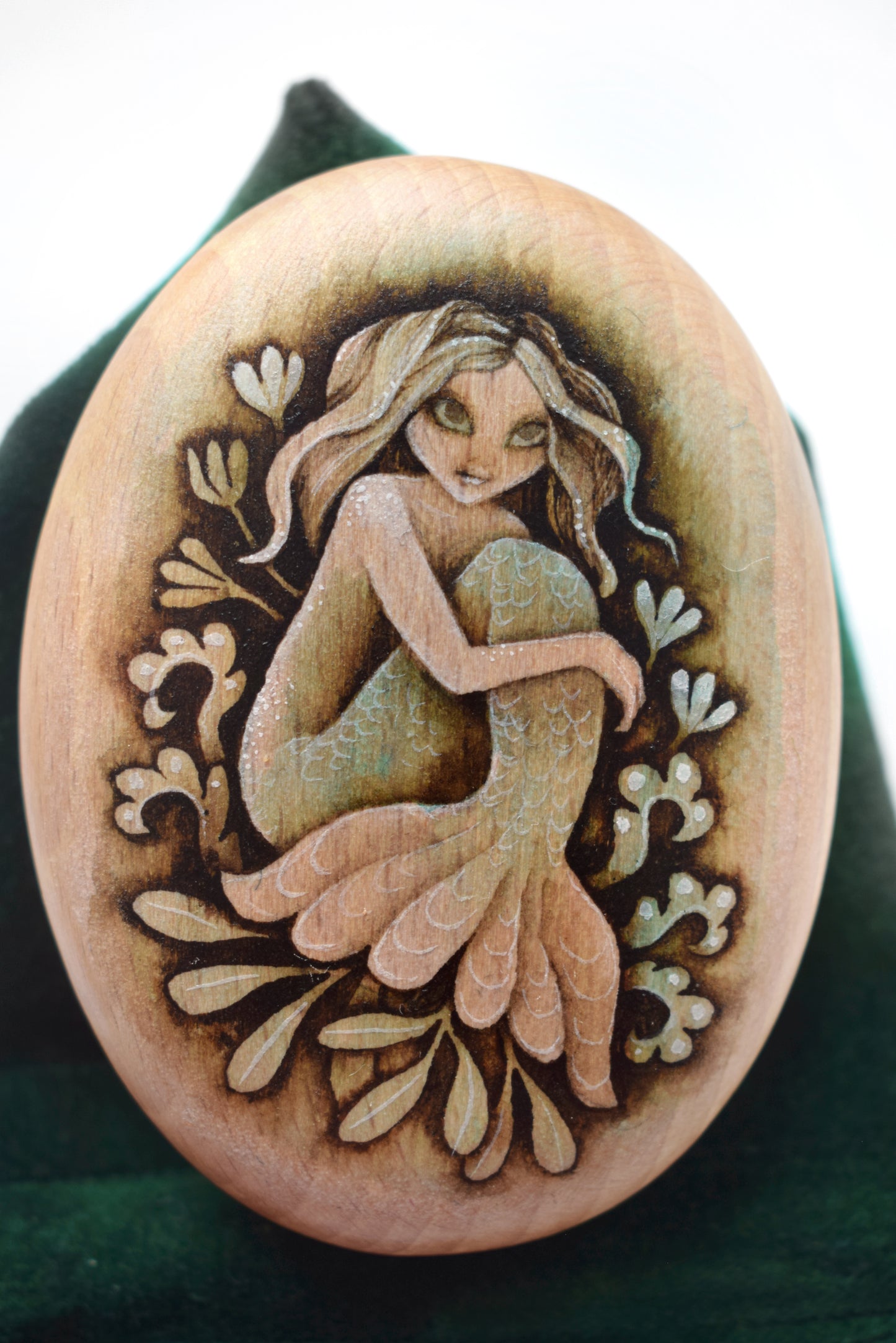 Painting on medium Wood Pebble - Watercolour Mermaid on Velvet Display Cushion