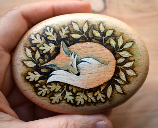 Sleeping Fox Pebble (large)