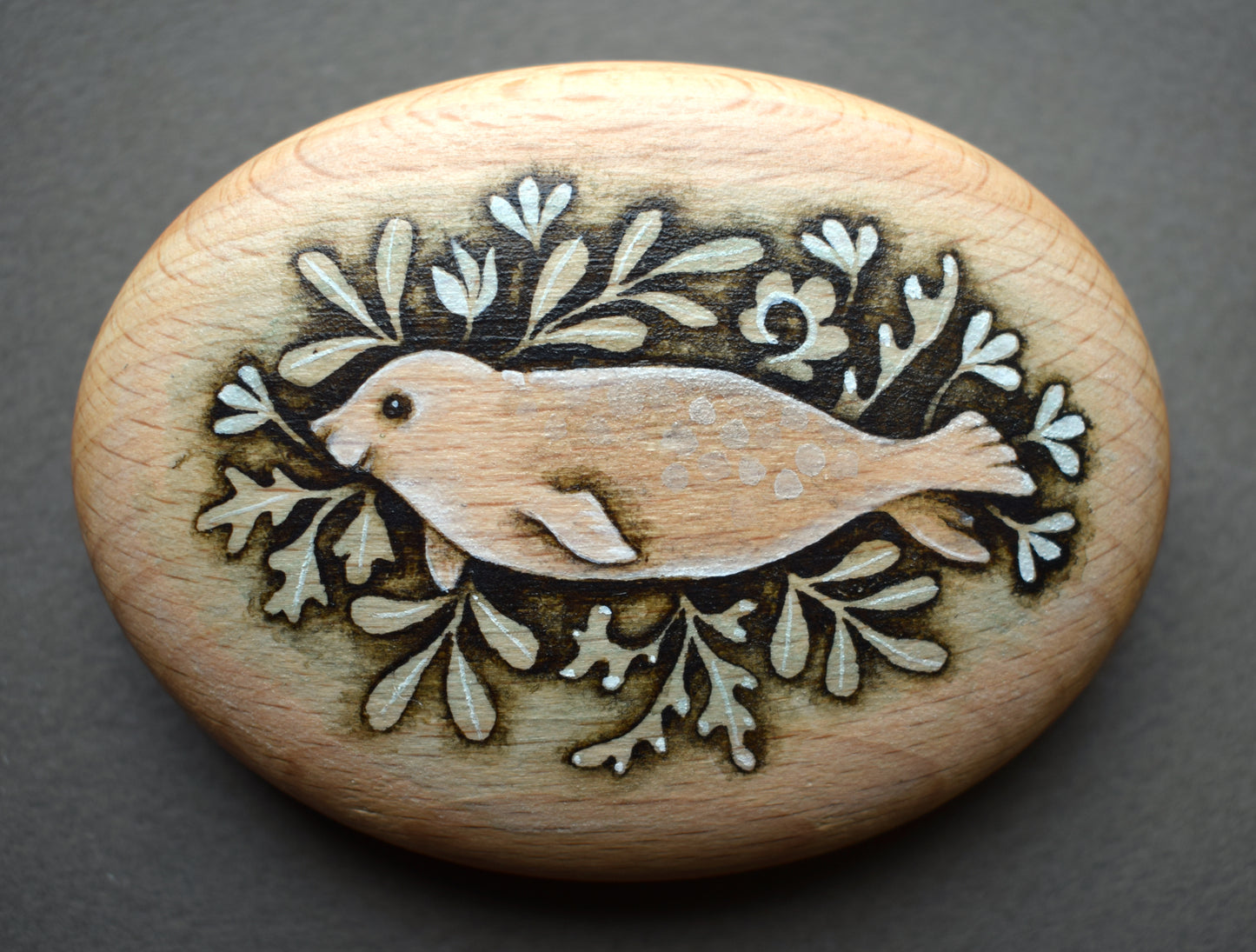 Seal Wood Pebble (large)