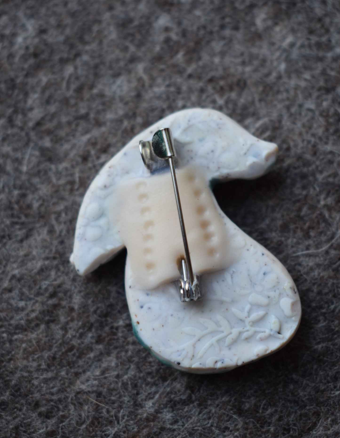 Green Rabbit Polymer Clay brooch (b12)