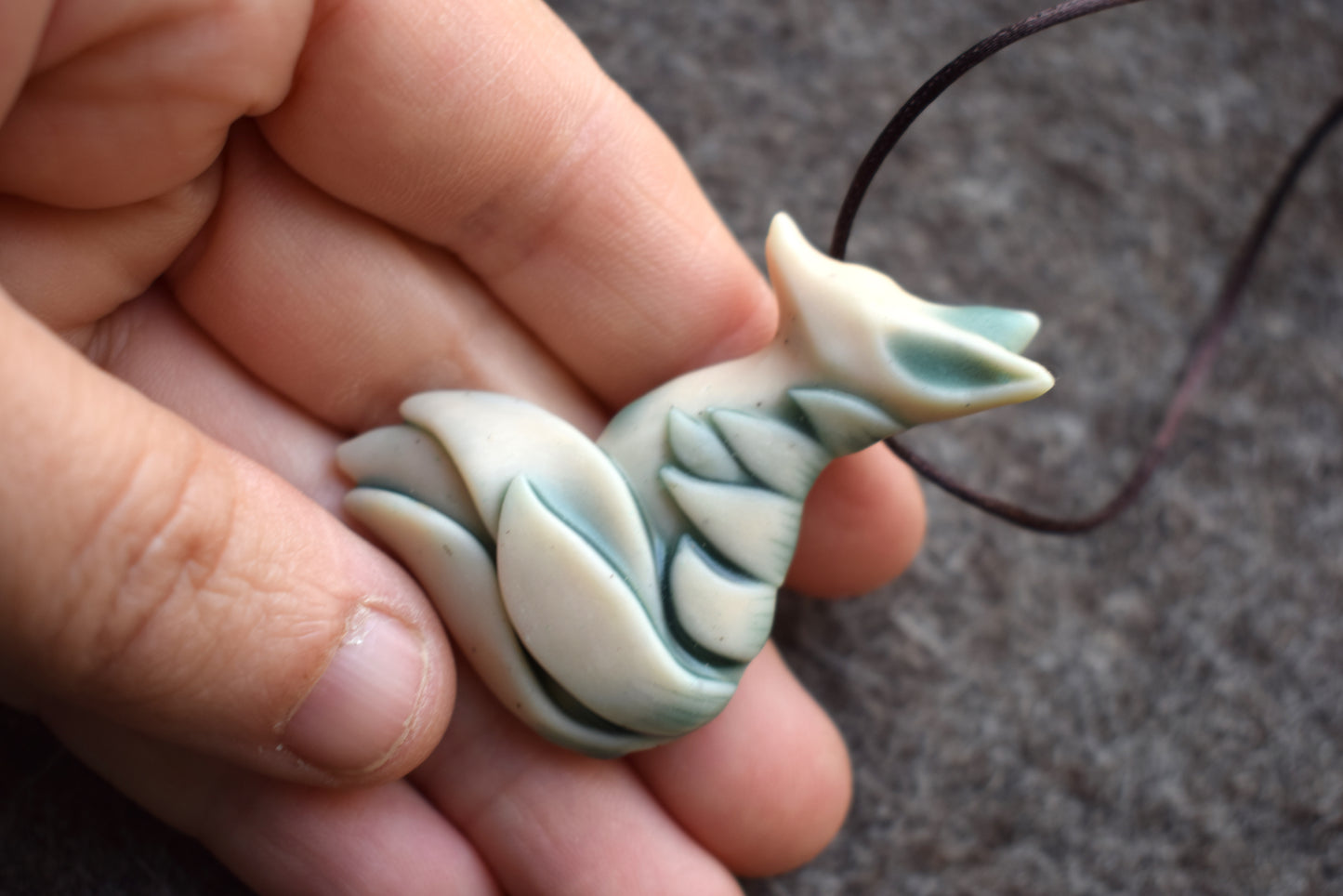 Fox pendant (b11)
