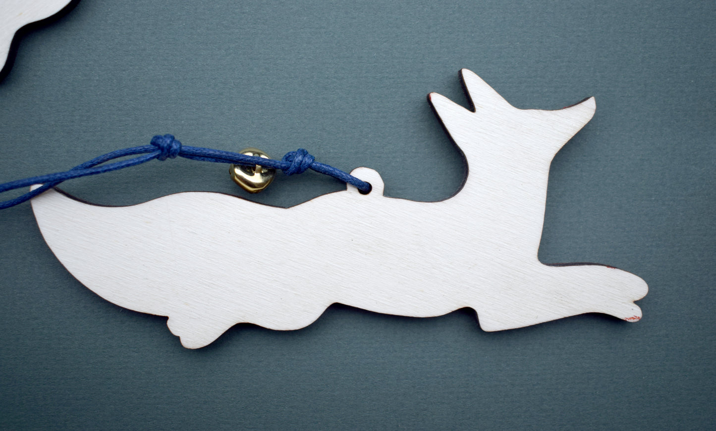 Small Leafy fox - screen print on wood ornament, in red or brown