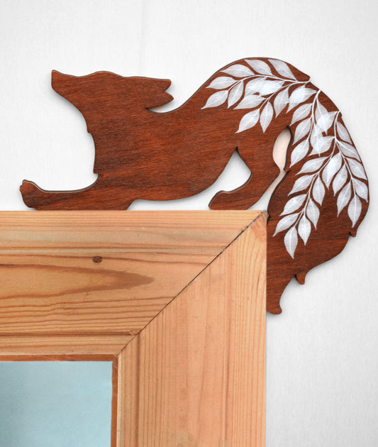 Stretching Fox Door Topper