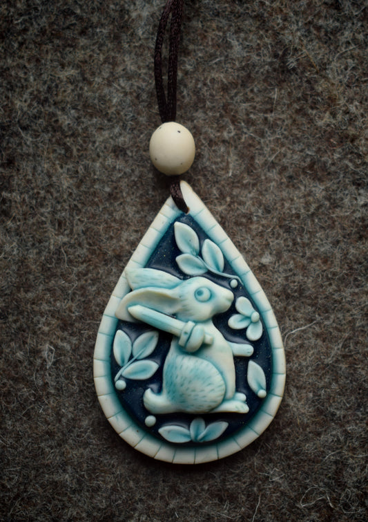Battle Rabbit necklace (b4)