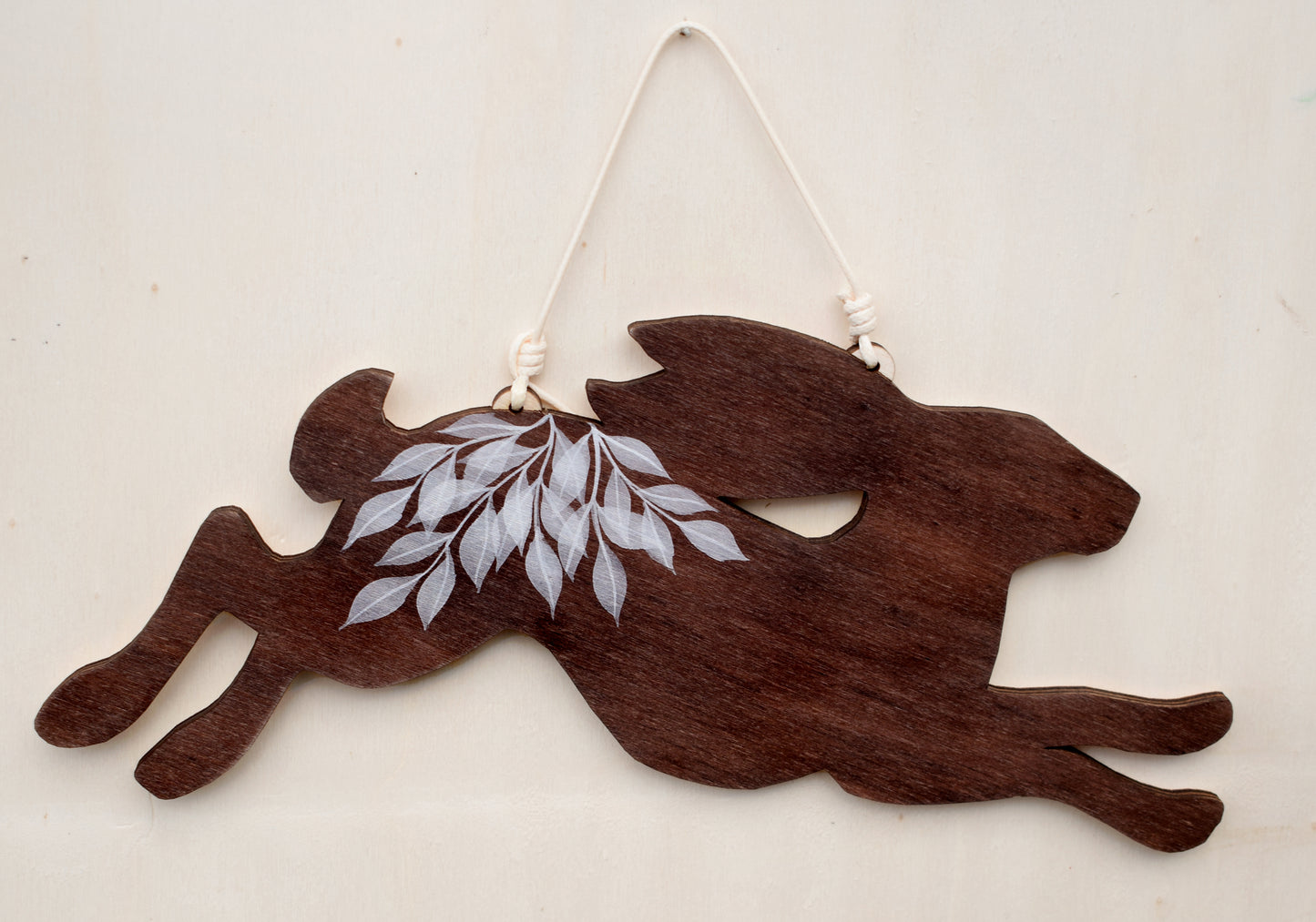 Hare wall hanging (b20)