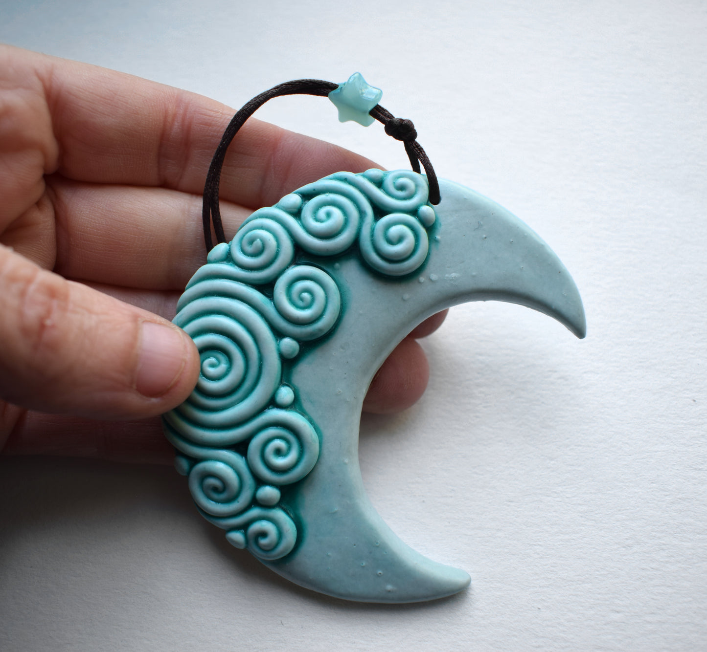 Minty Green Moon Wall Hanging (J1)