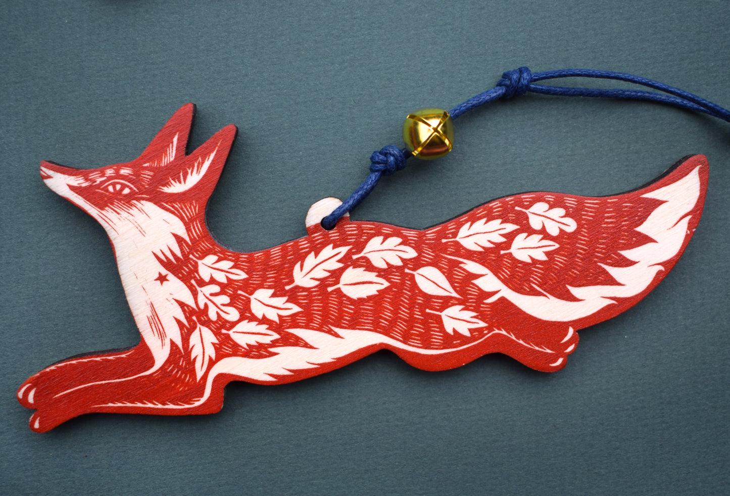 Small Leafy fox - screen print on wood ornament, in red or brown