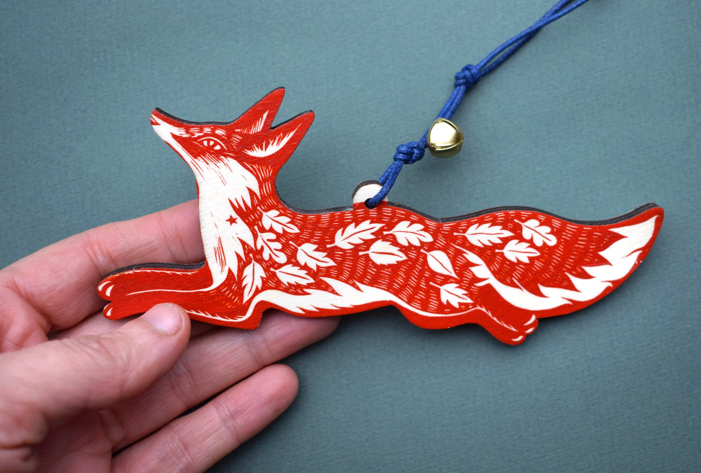 Small Leafy fox - screen print on wood ornament, in red or brown